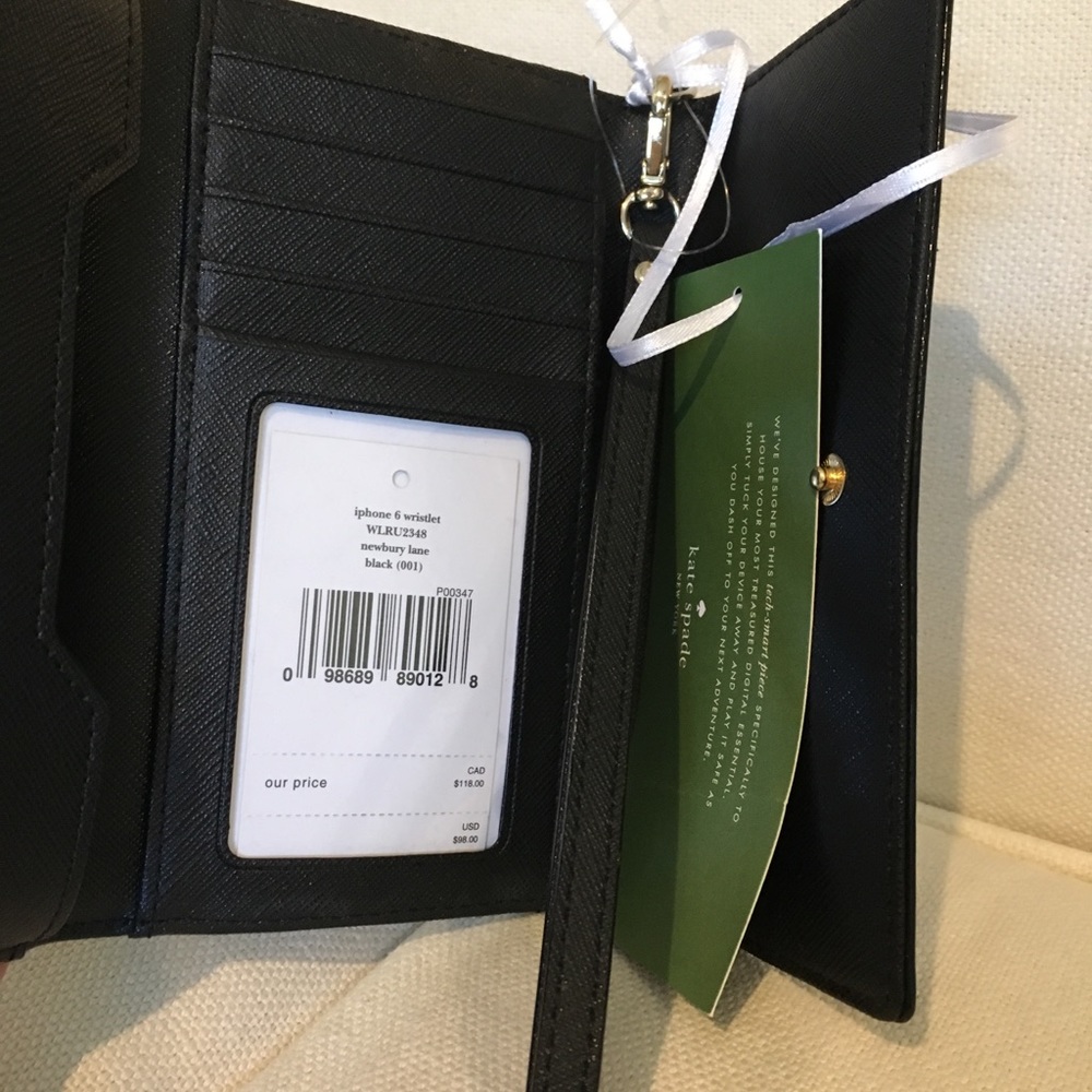 Kate Spade wristlet for iPhone 6/6S.